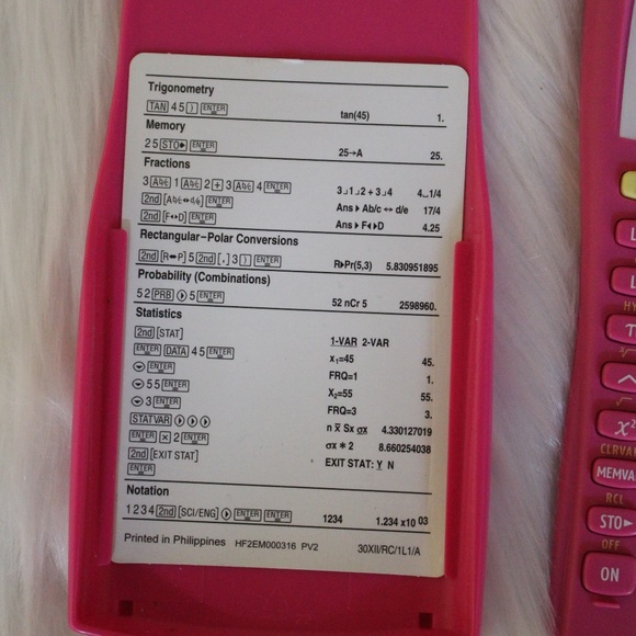 Texas Instruments,  TI- 30X  IIS  pink calculator - Picture 5 of 9